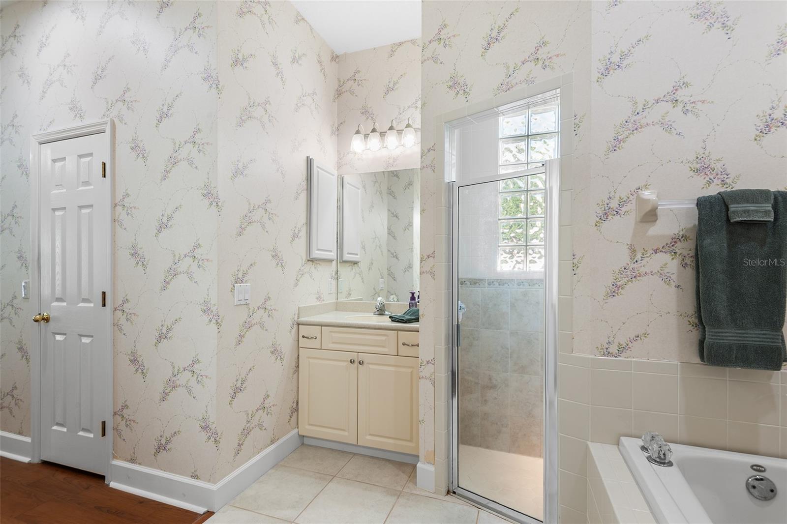 Image 31 of 53 For 126 Lake Region Circle