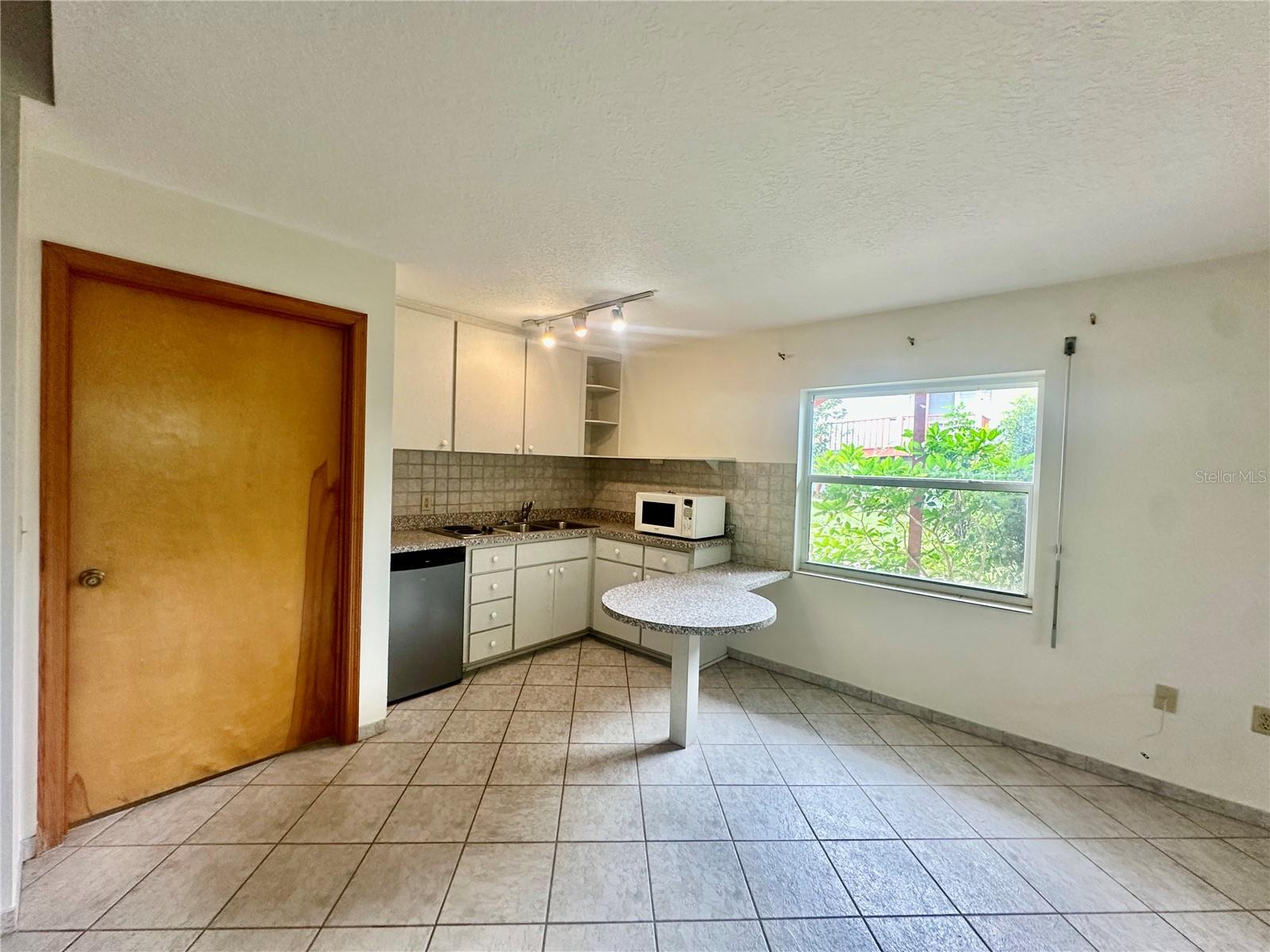 Image 16 of 33 For 709 Lake Starr Boulevard