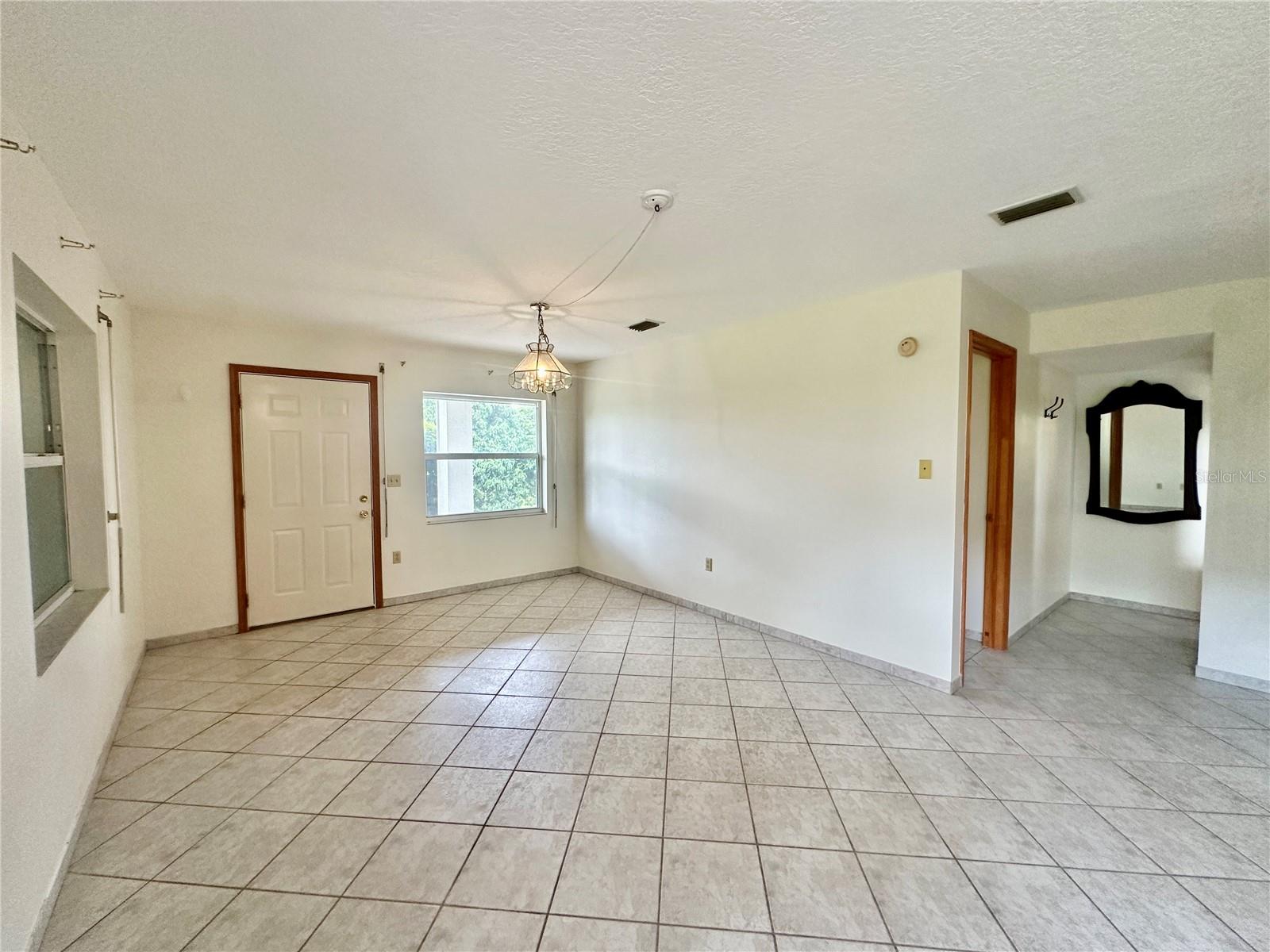 Image 18 of 33 For 709 Lake Starr Boulevard