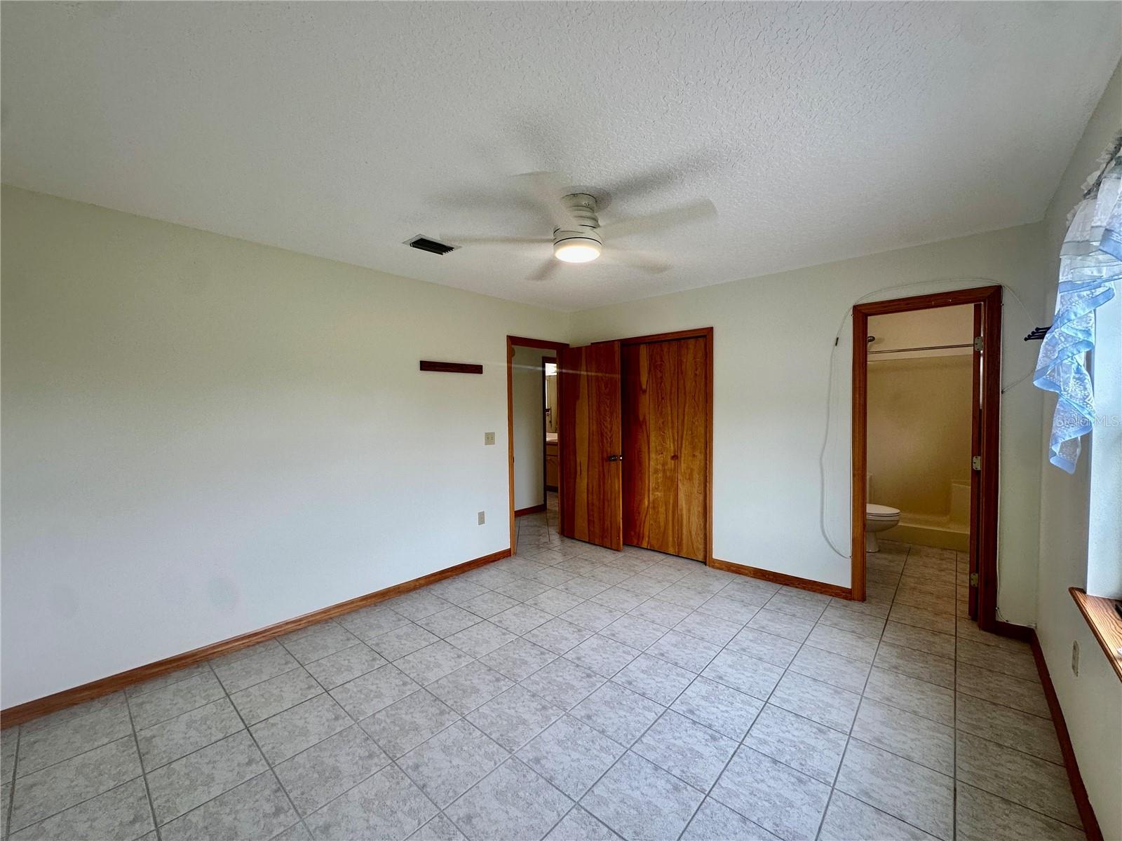 Image 6 of 33 For 709 Lake Starr Boulevard