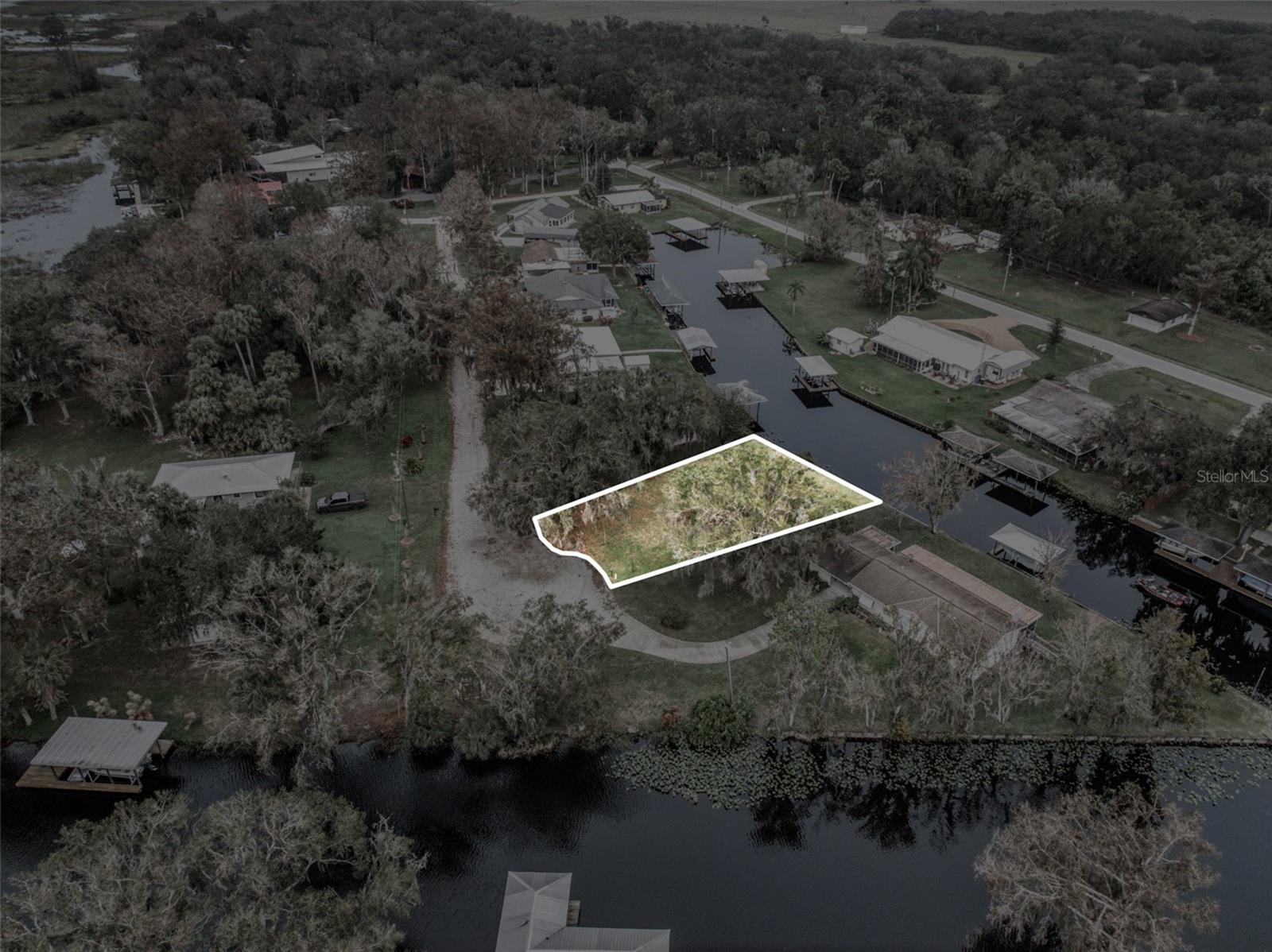 Image 22 of 32 For 612 Dragonfly Lane