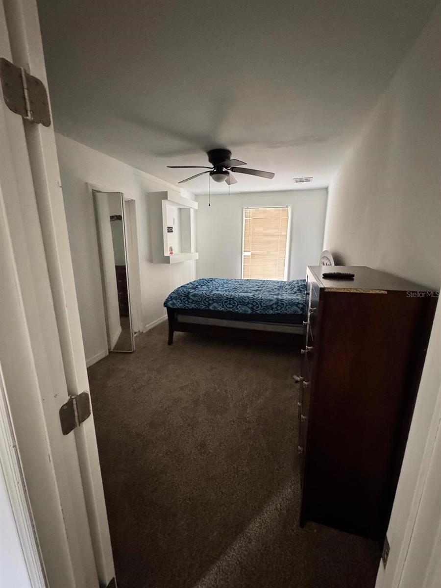 Image 19 of 26 For 815 Oak Street