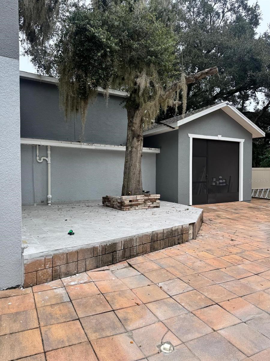 Image 4 of 26 For 815 Oak Street