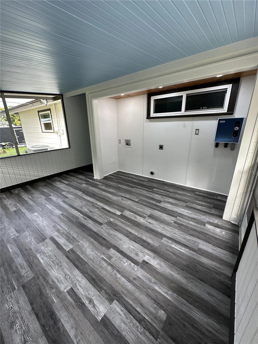 Image 3 of 50 For 111 Springdale Road