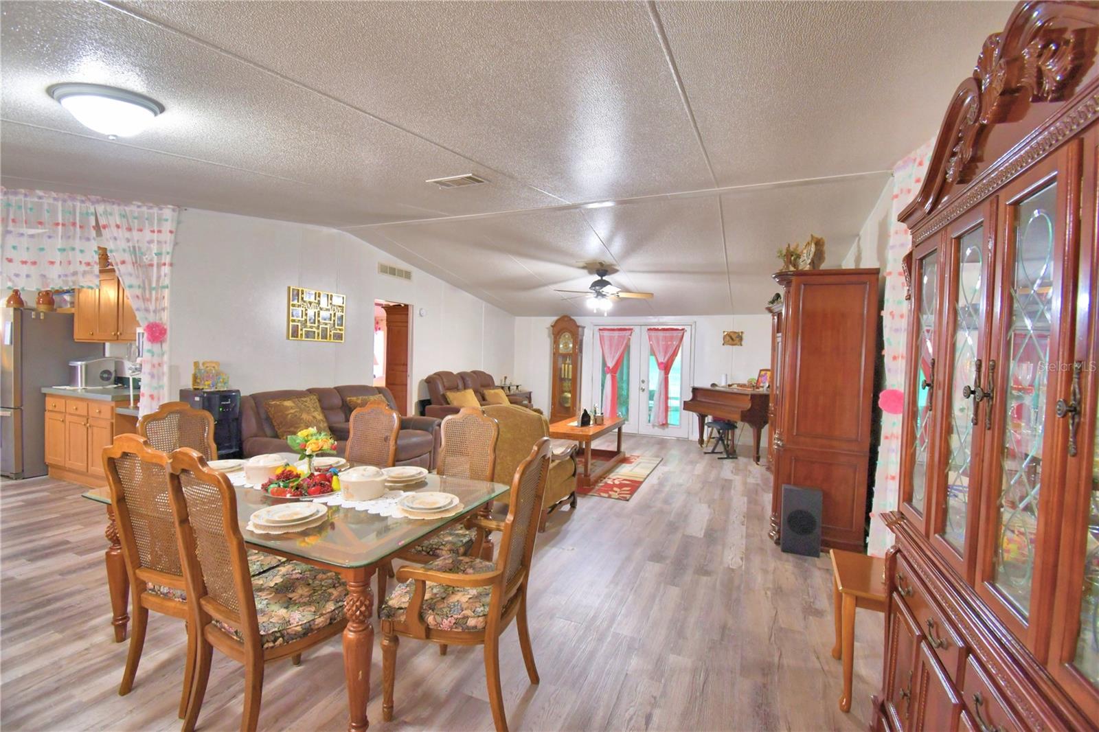 Image 21 of 100 For 715 Fazzini Road