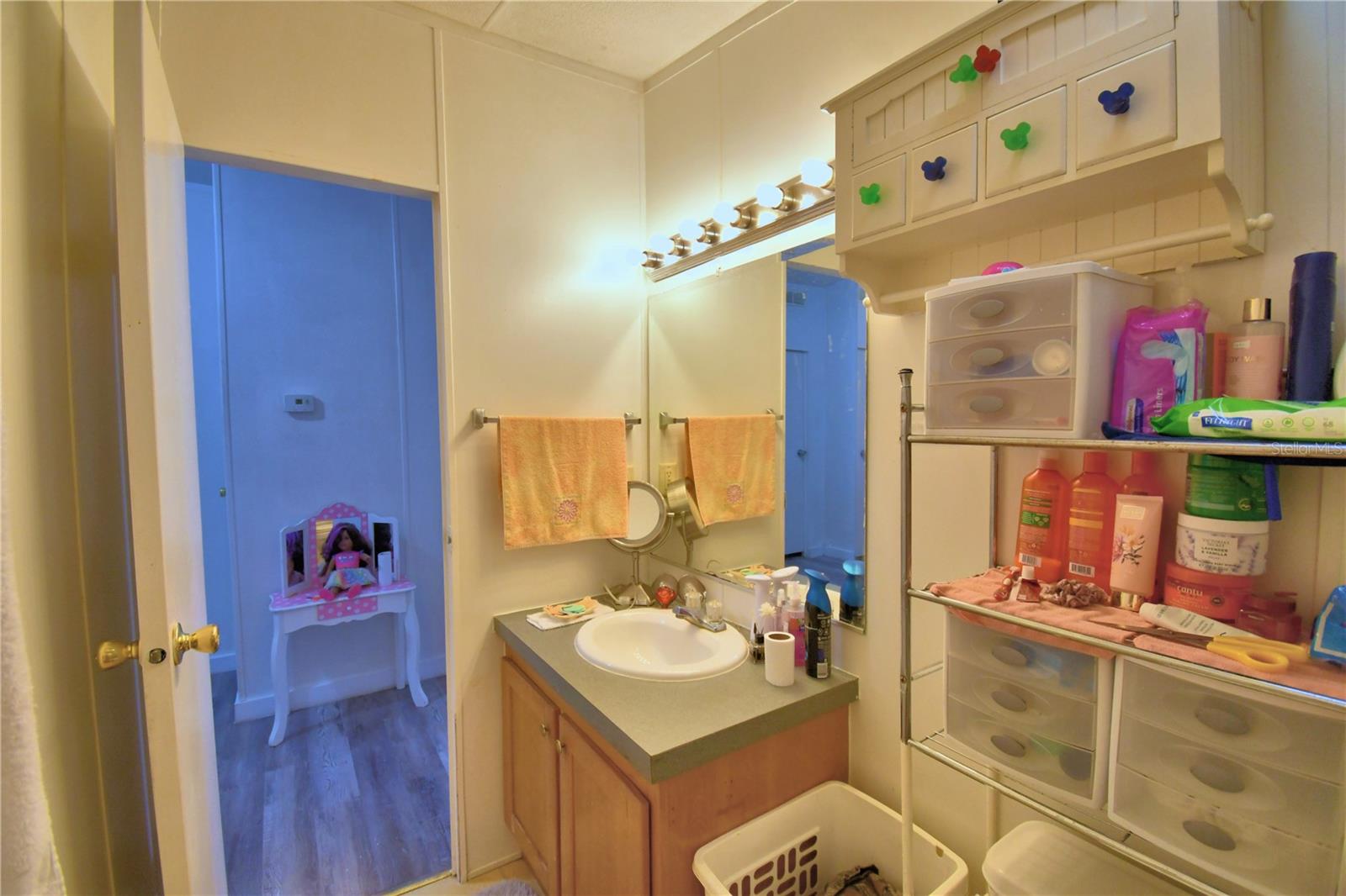 Image 34 of 100 For 715 Fazzini Road