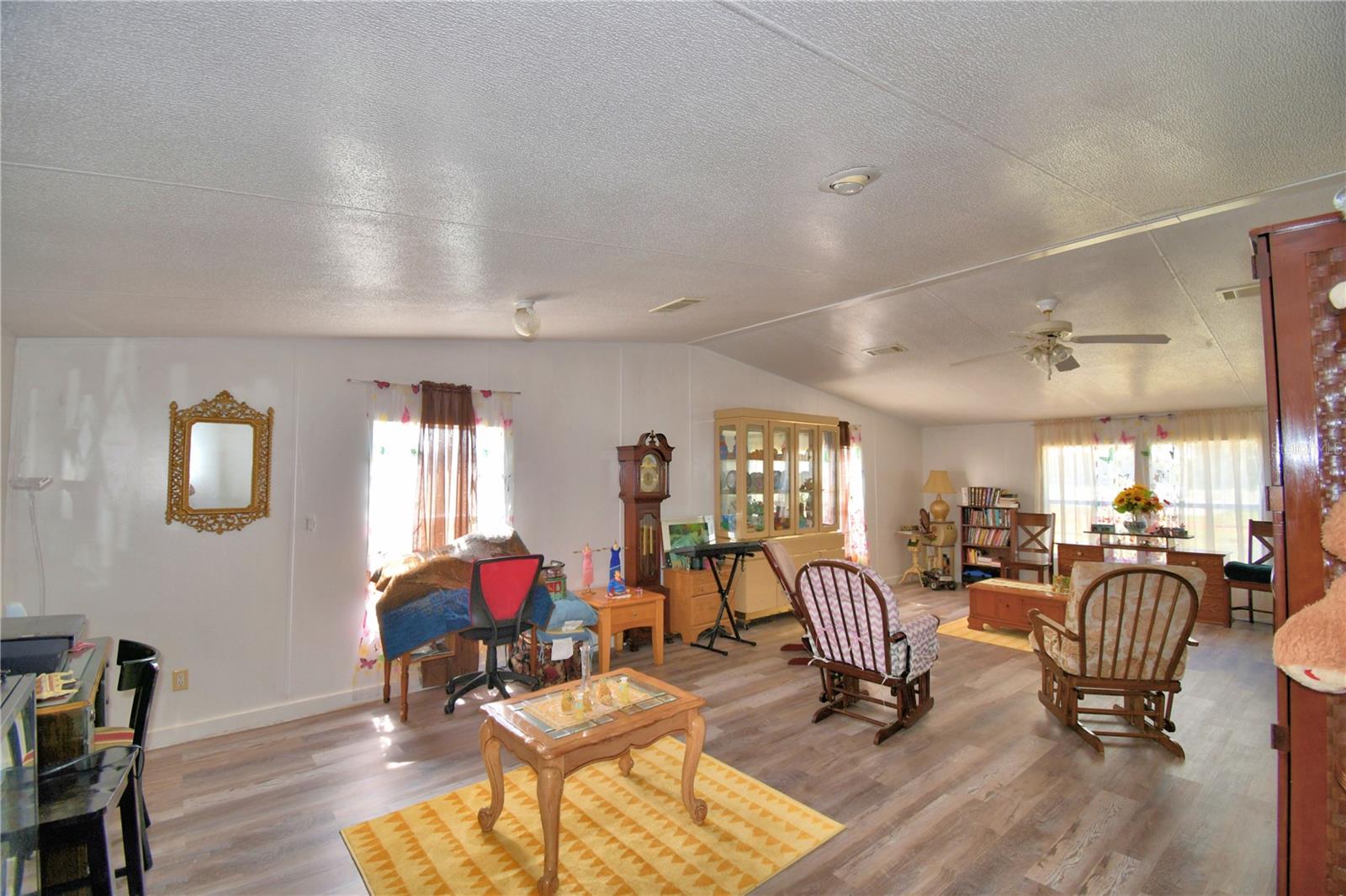 Image 37 of 100 For 715 Fazzini Road