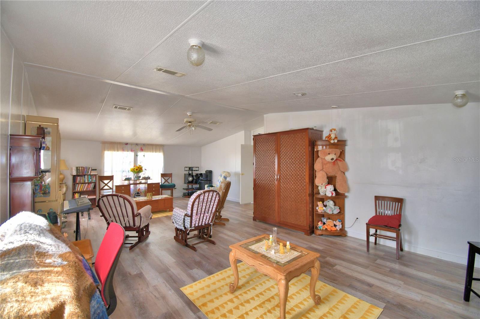 Image 38 of 100 For 715 Fazzini Road