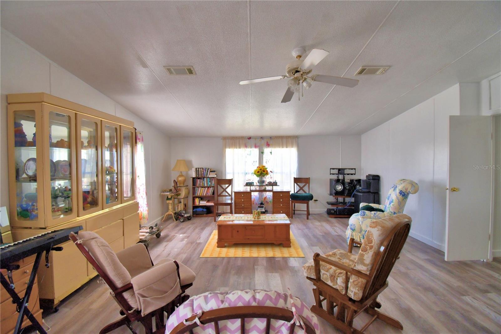 Image 39 of 100 For 715 Fazzini Road