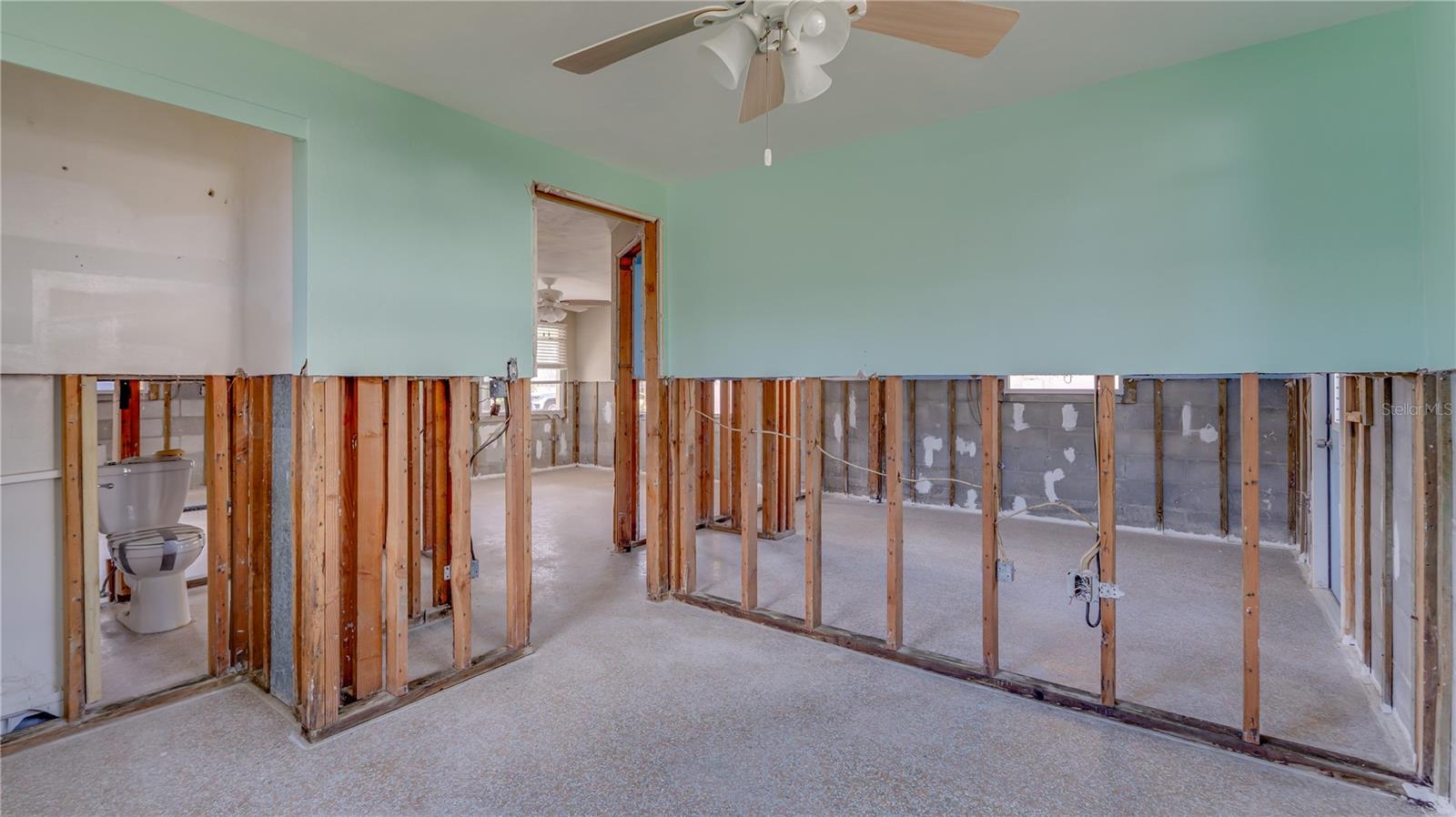 Image 12 of 34 For 13313 2nd Street E