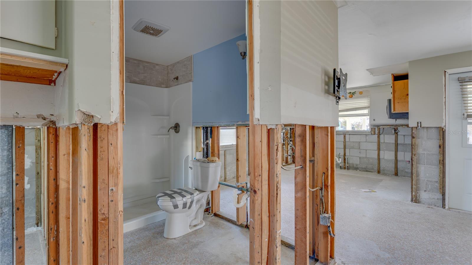 Image 14 of 34 For 13313 2nd Street E