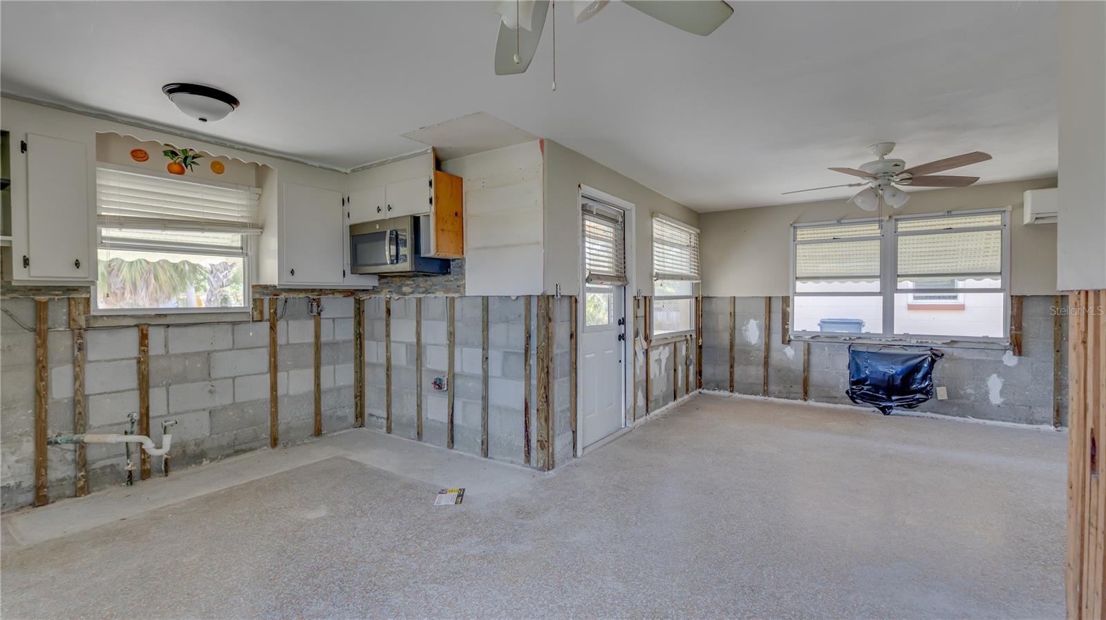 Image 16 of 34 For 13313 2nd Street E