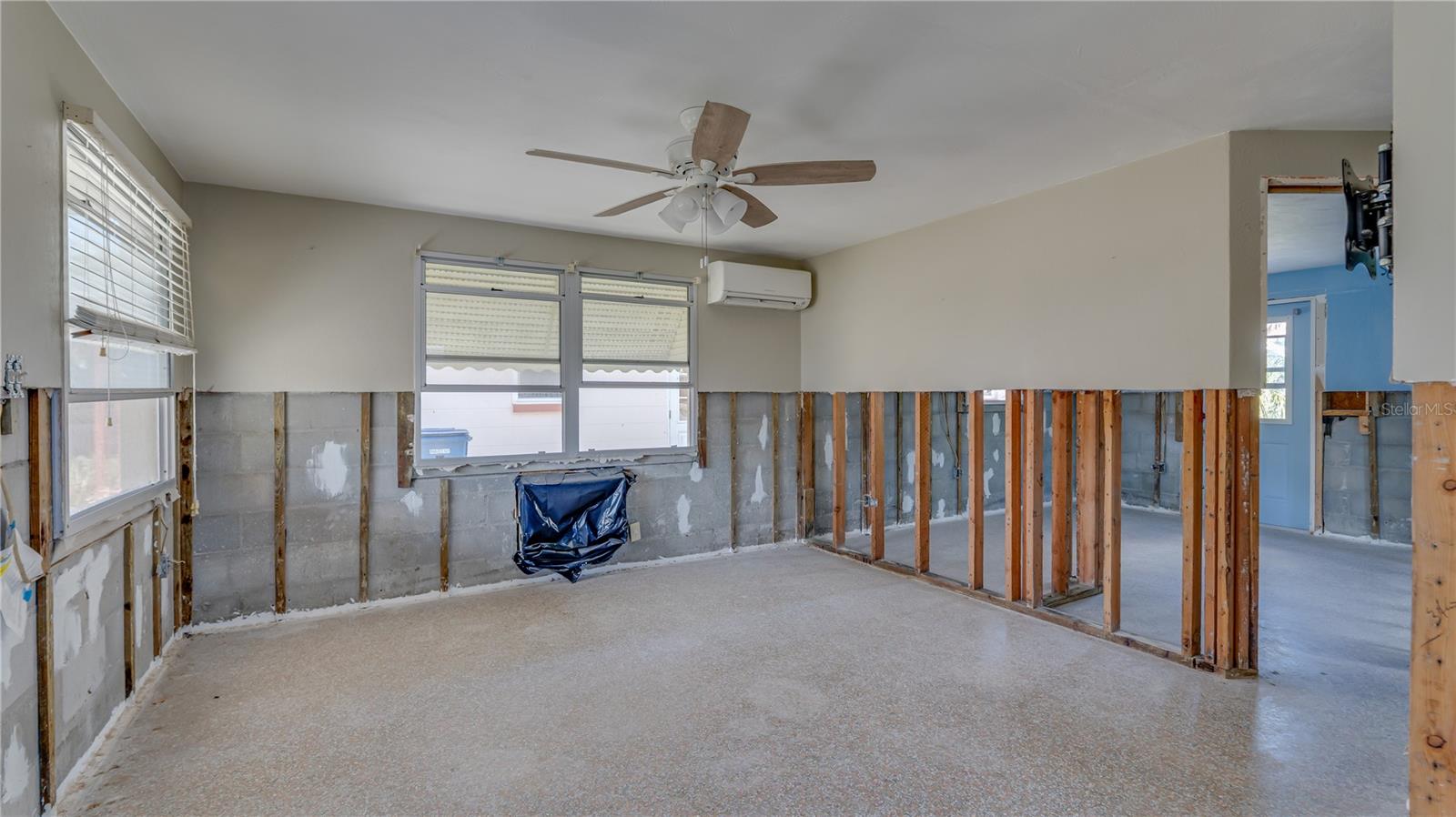 Image 21 of 34 For 13313 2nd Street E