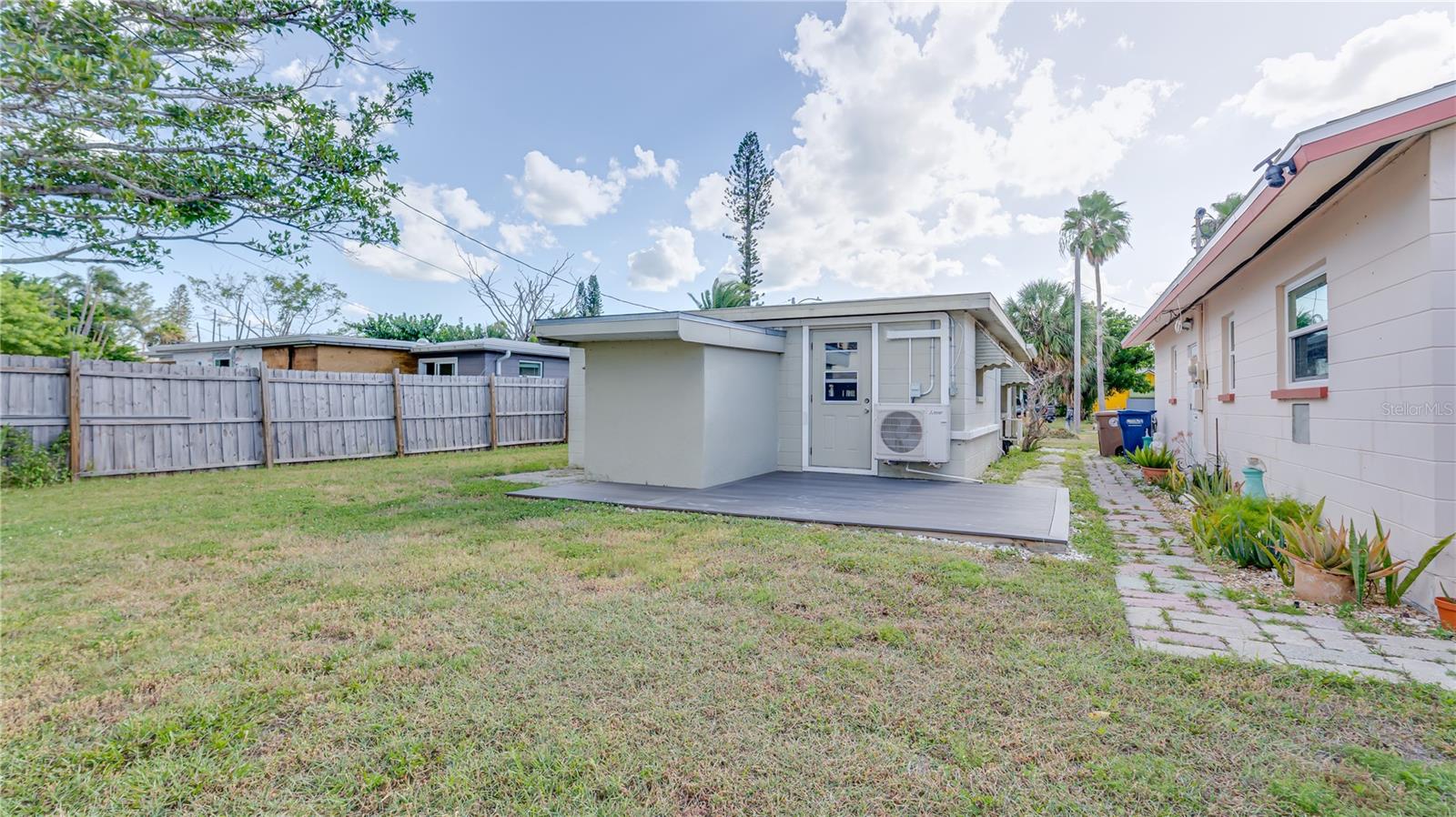 Image 22 of 34 For 13313 2nd Street E