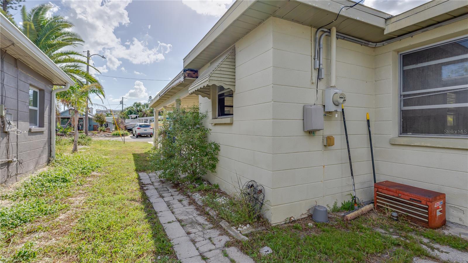 Image 27 of 34 For 13313 2nd Street E