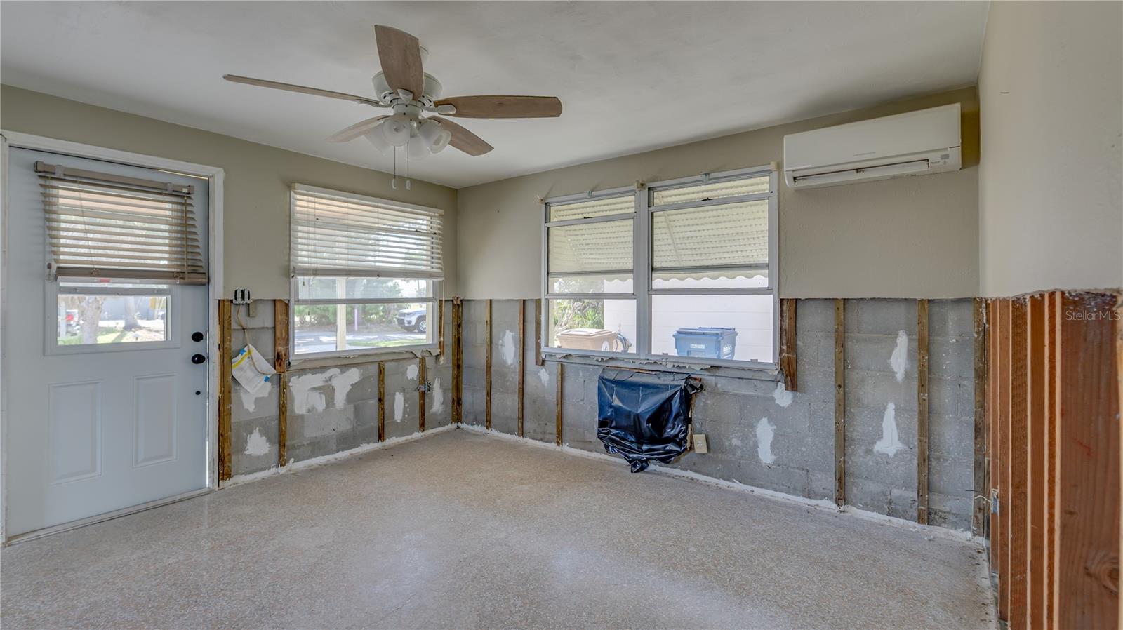 Image 5 of 34 For 13313 2nd Street E