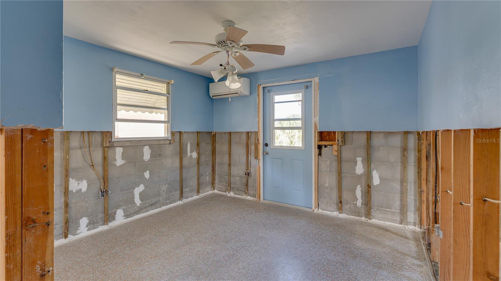 Image 6 of 34 For 13313 2nd Street E