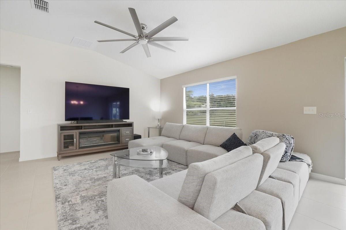 Image 6 of 36 For 232 Summerlin Loop