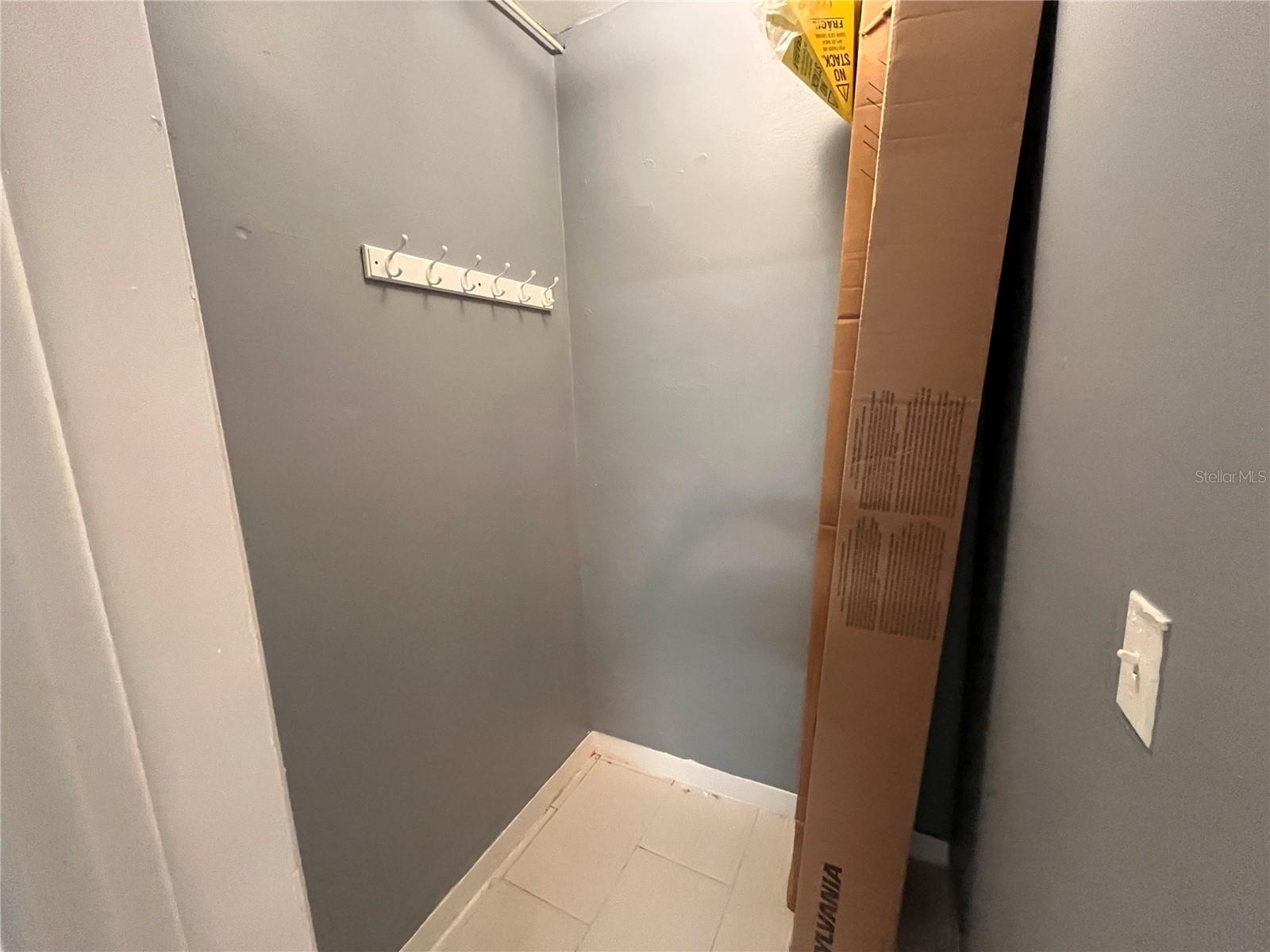 Image 7 of 18 For 324 4th Street Nw