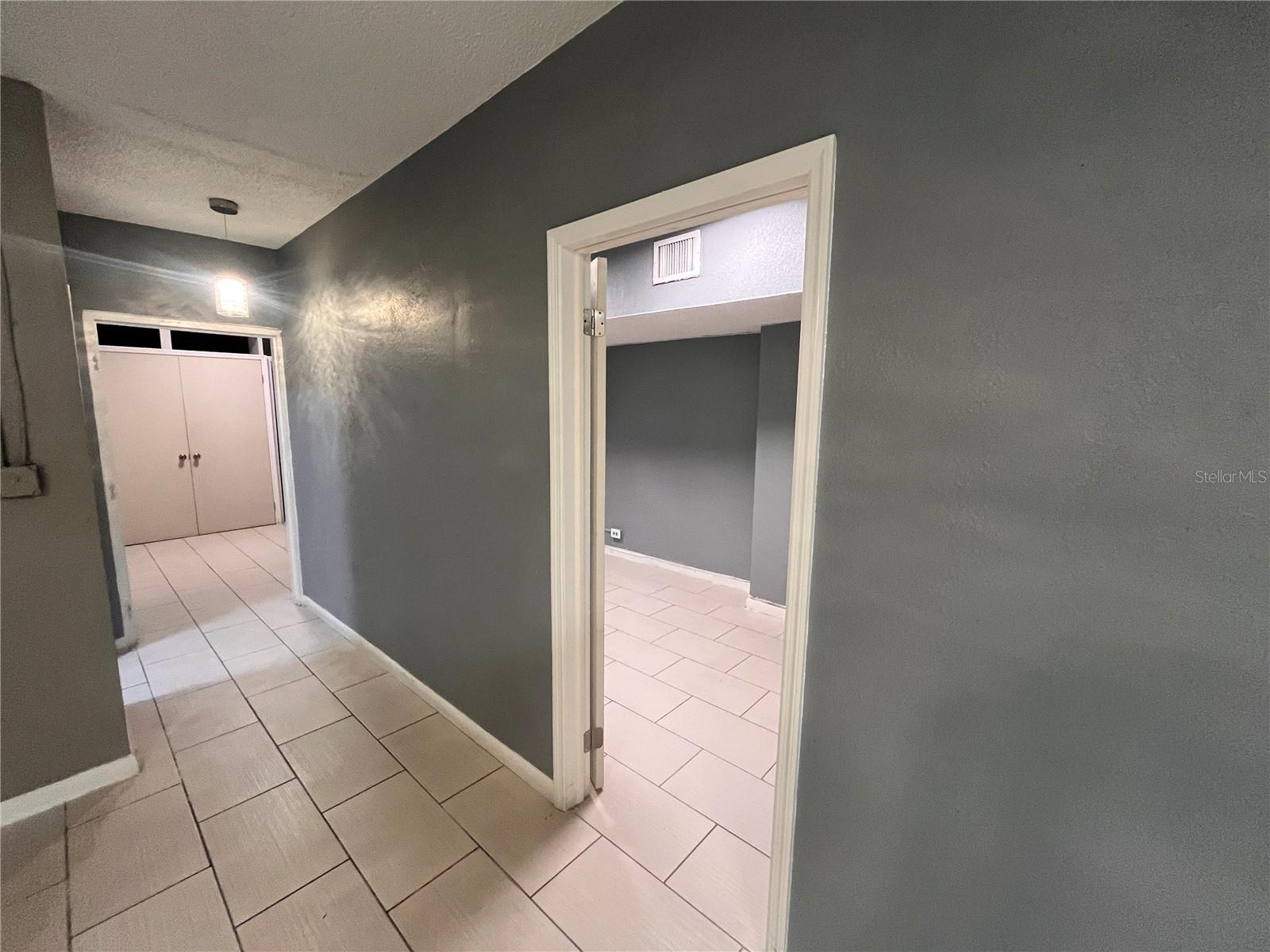 Image 8 of 18 For 324 4th Street Nw