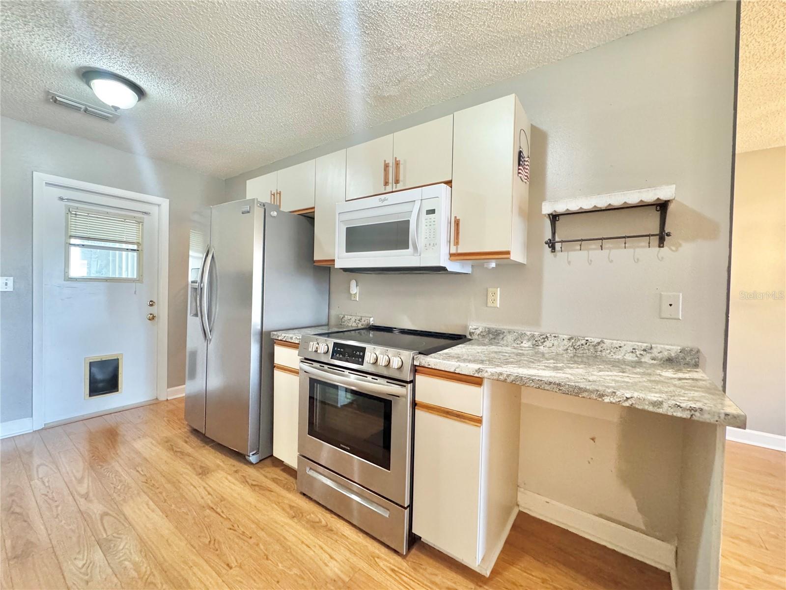 Image 12 of 48 For 398 Winter Ridge Boulevard 398