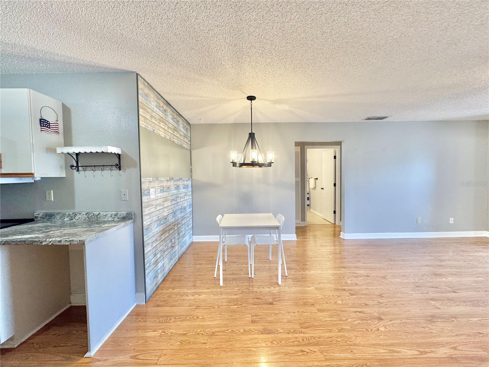 Image 13 of 48 For 398 Winter Ridge Boulevard 398