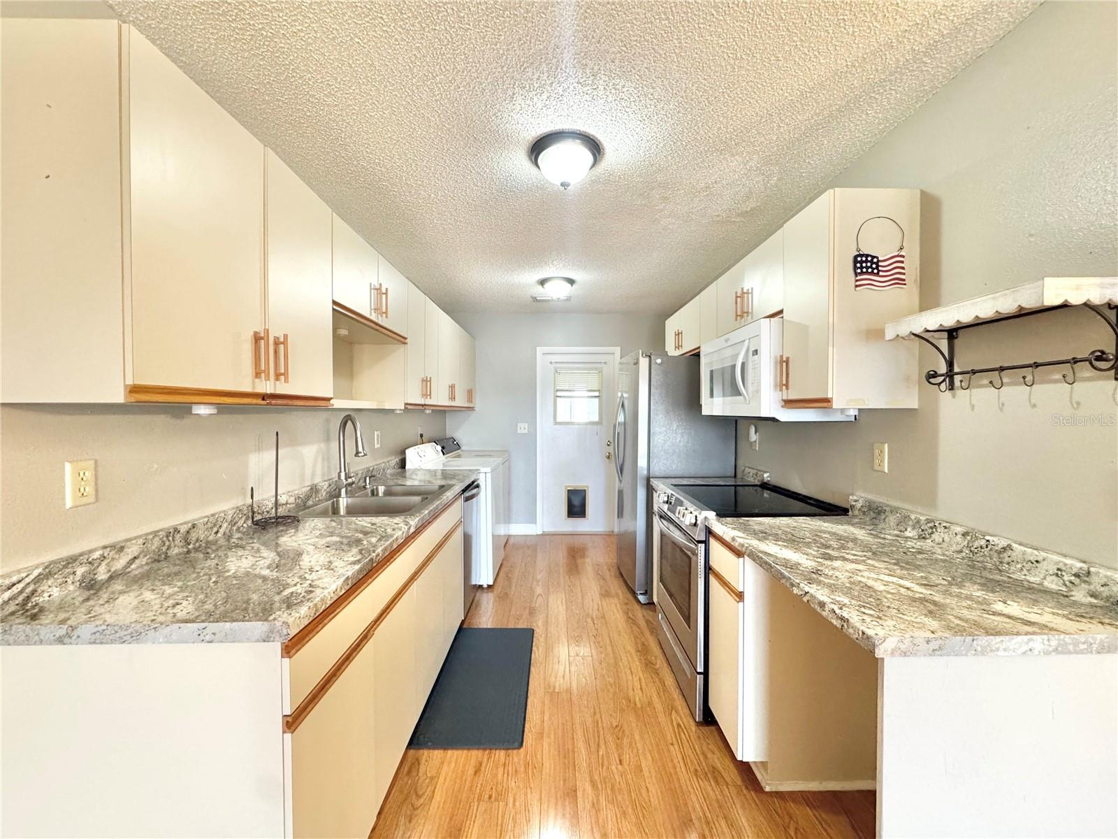 Image 7 of 48 For 398 Winter Ridge Boulevard 398