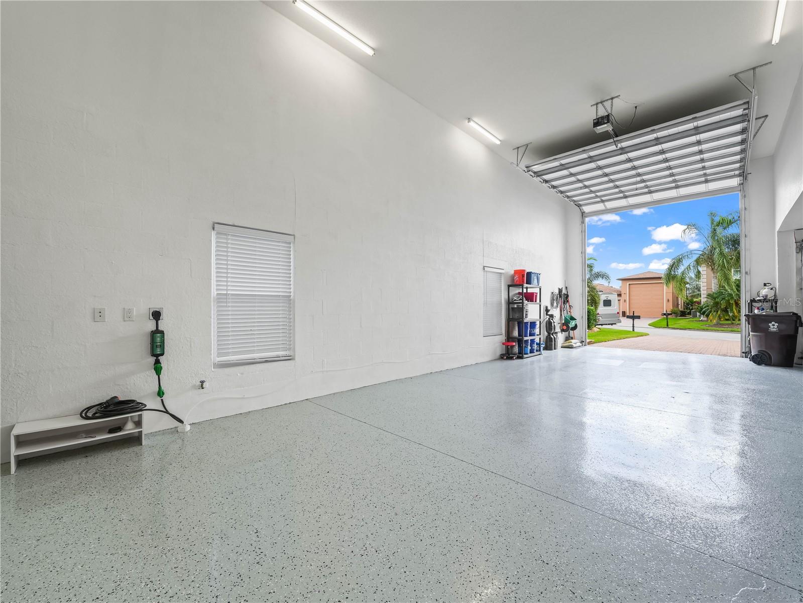 Image 25 of 73 For 3829 Litchfield Loop