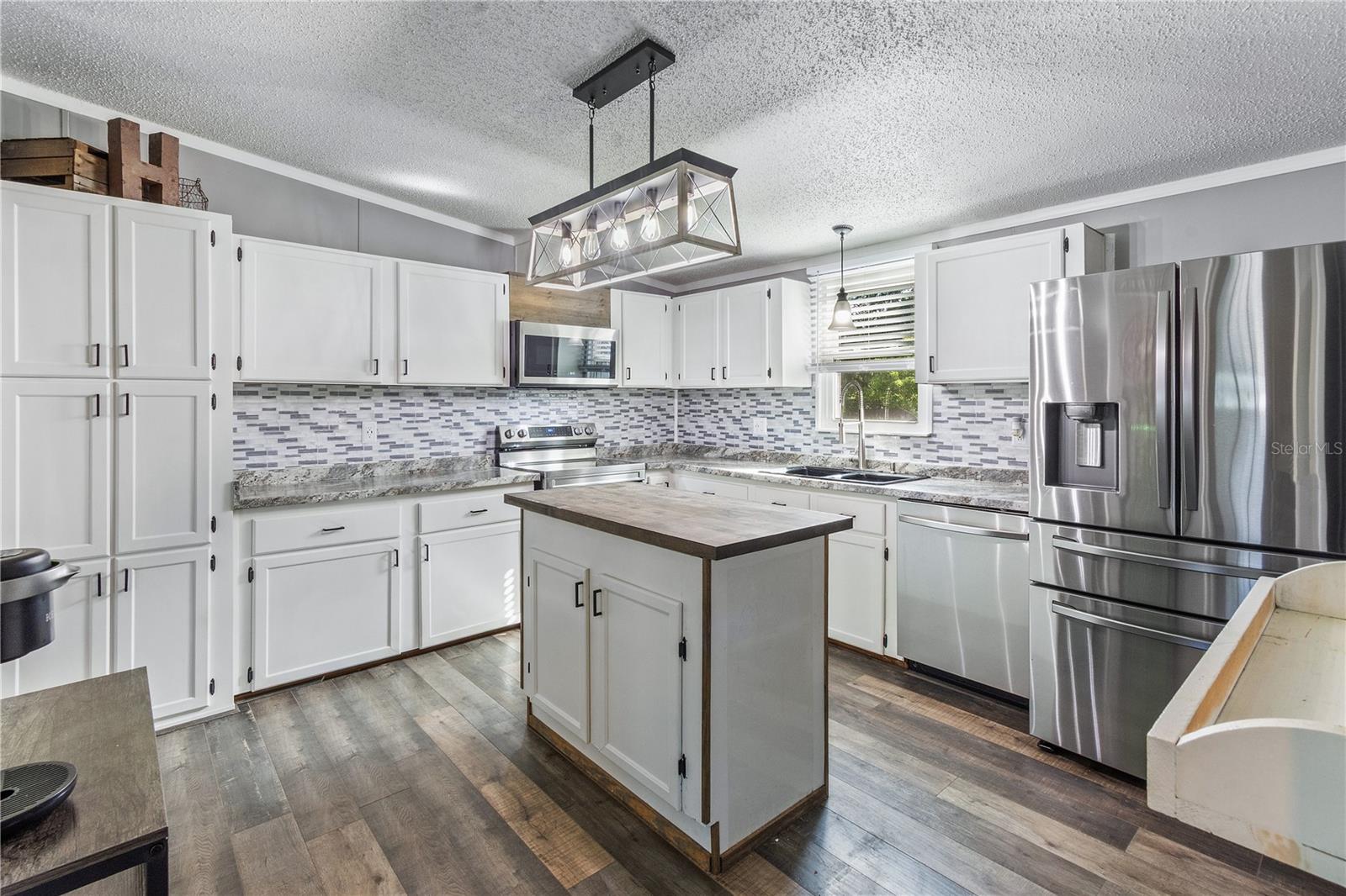 Image 18 of 40 For 10371 Rachel Cherie Drive