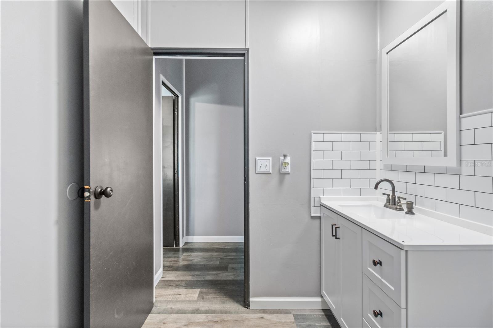 Image 23 of 40 For 10371 Rachel Cherie Drive