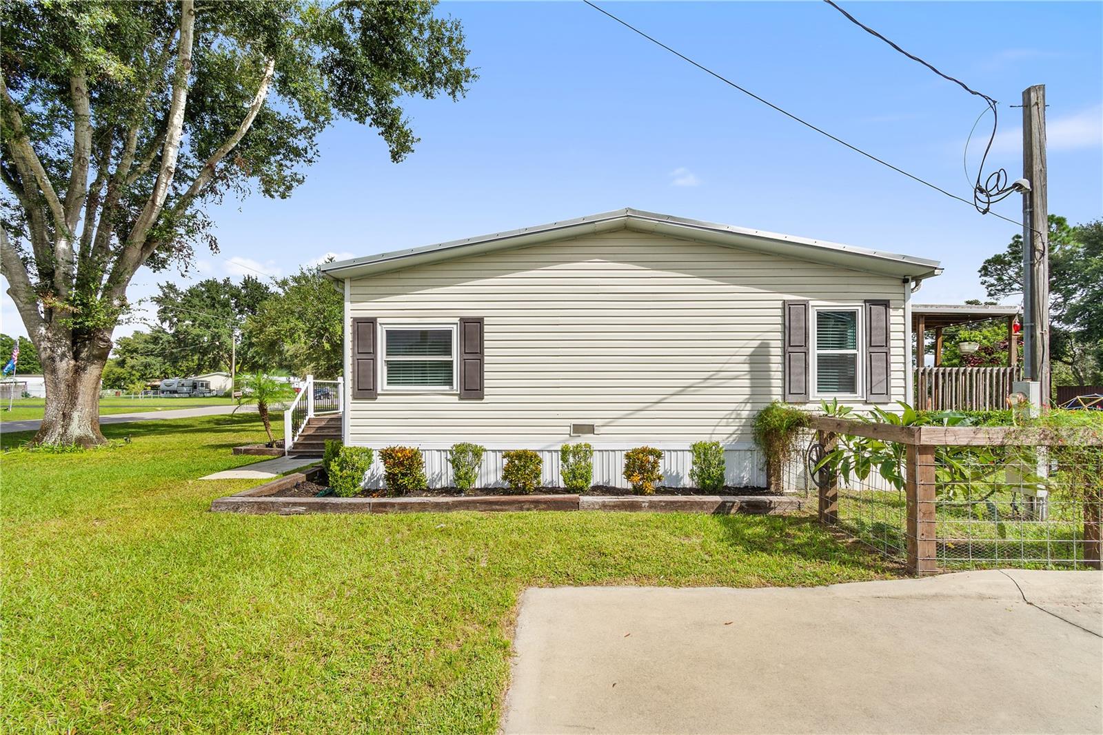 Image 31 of 40 For 10371 Rachel Cherie Drive