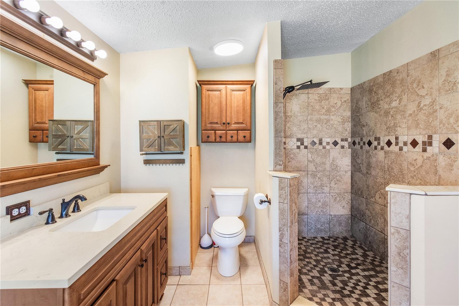 Image 8 of 40 For 10371 Rachel Cherie Drive