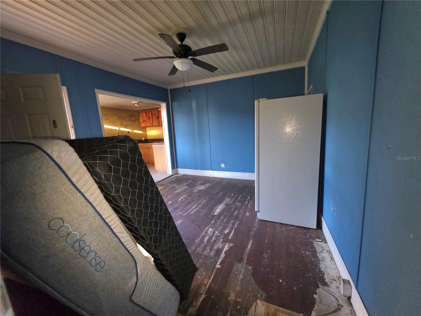 Image 7 of 23 For 327 Miami Street