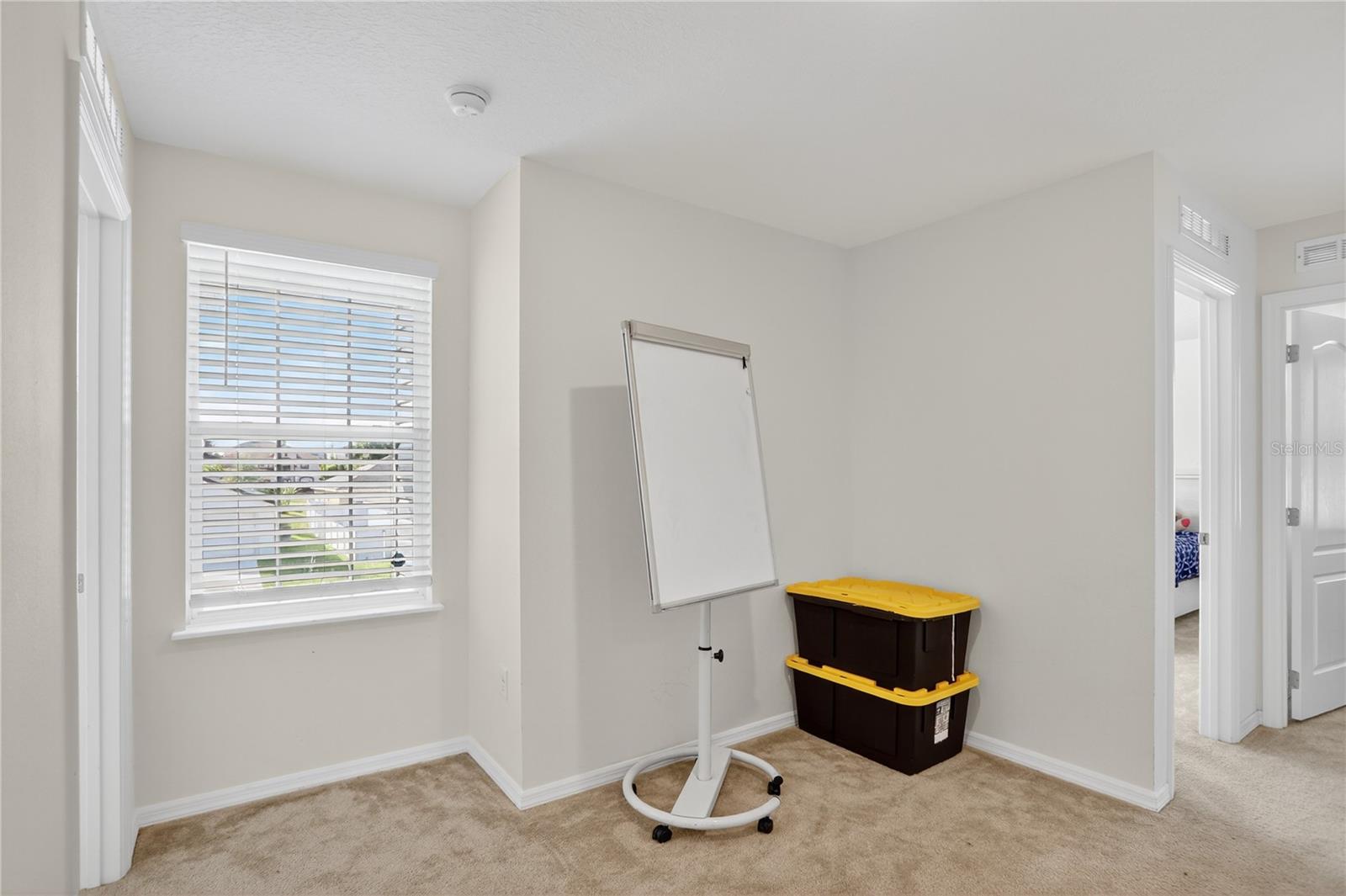 Image 11 of 21 For 196 Albany Drive