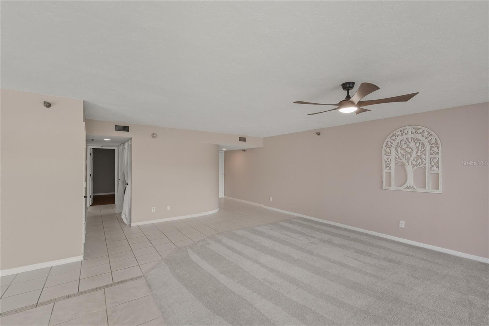 Image 12 of 53 For 23465 Harborview Road 826