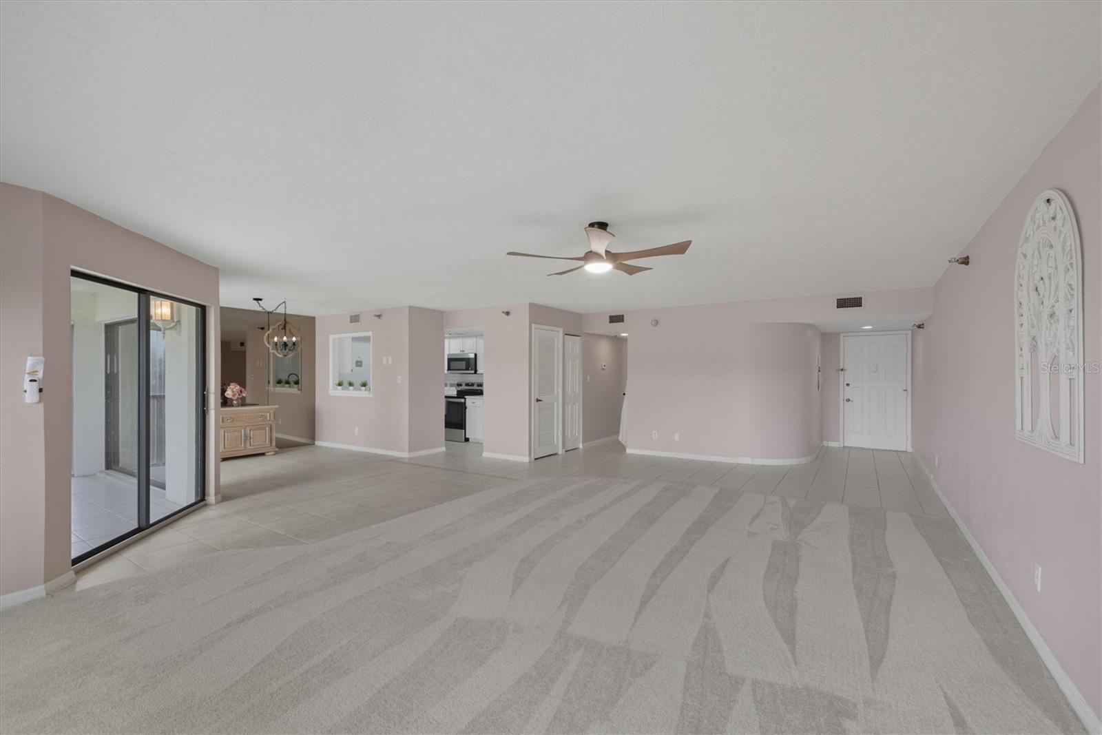 Image 17 of 53 For 23465 Harborview Road 826