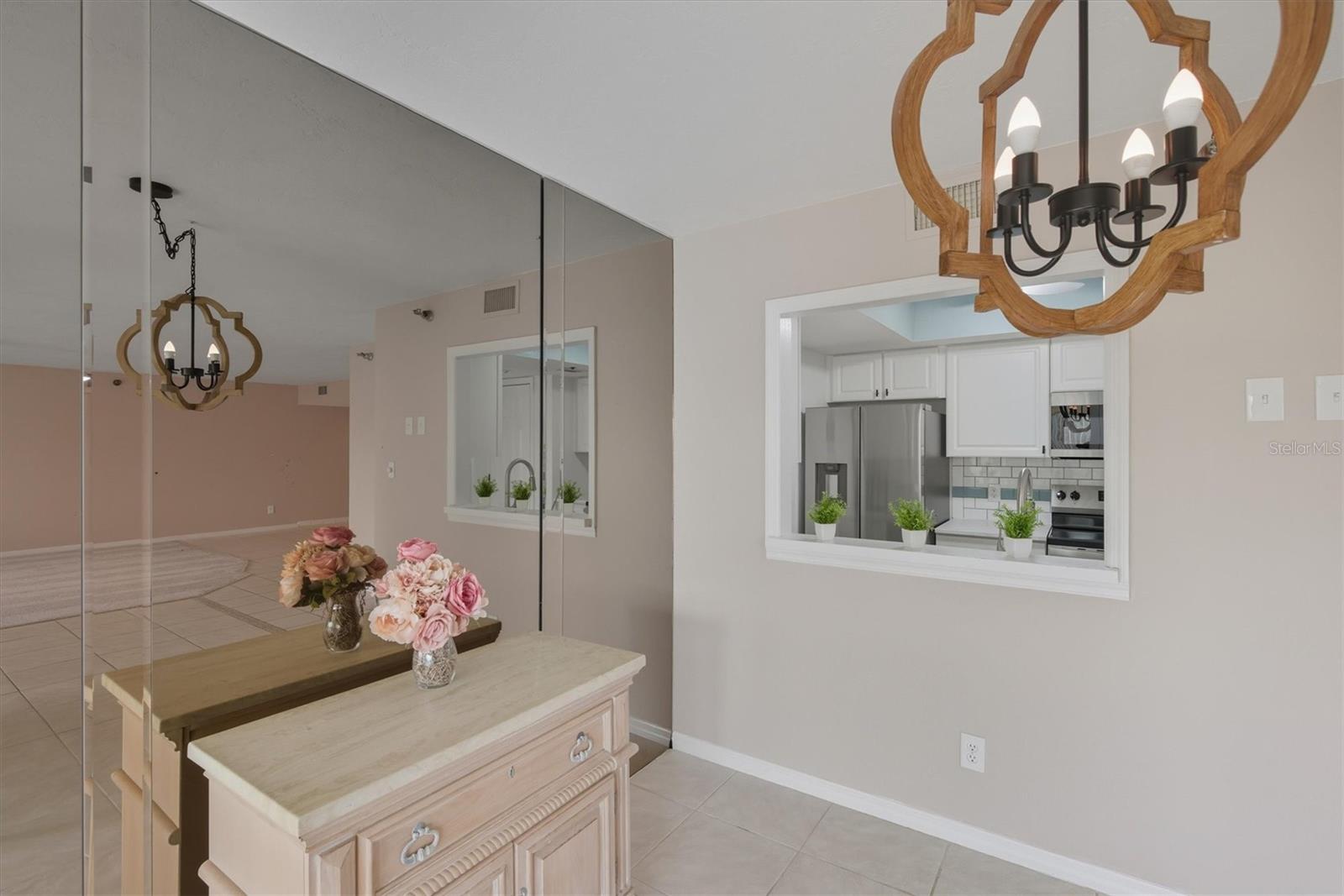 Image 24 of 53 For 23465 Harborview Road 826