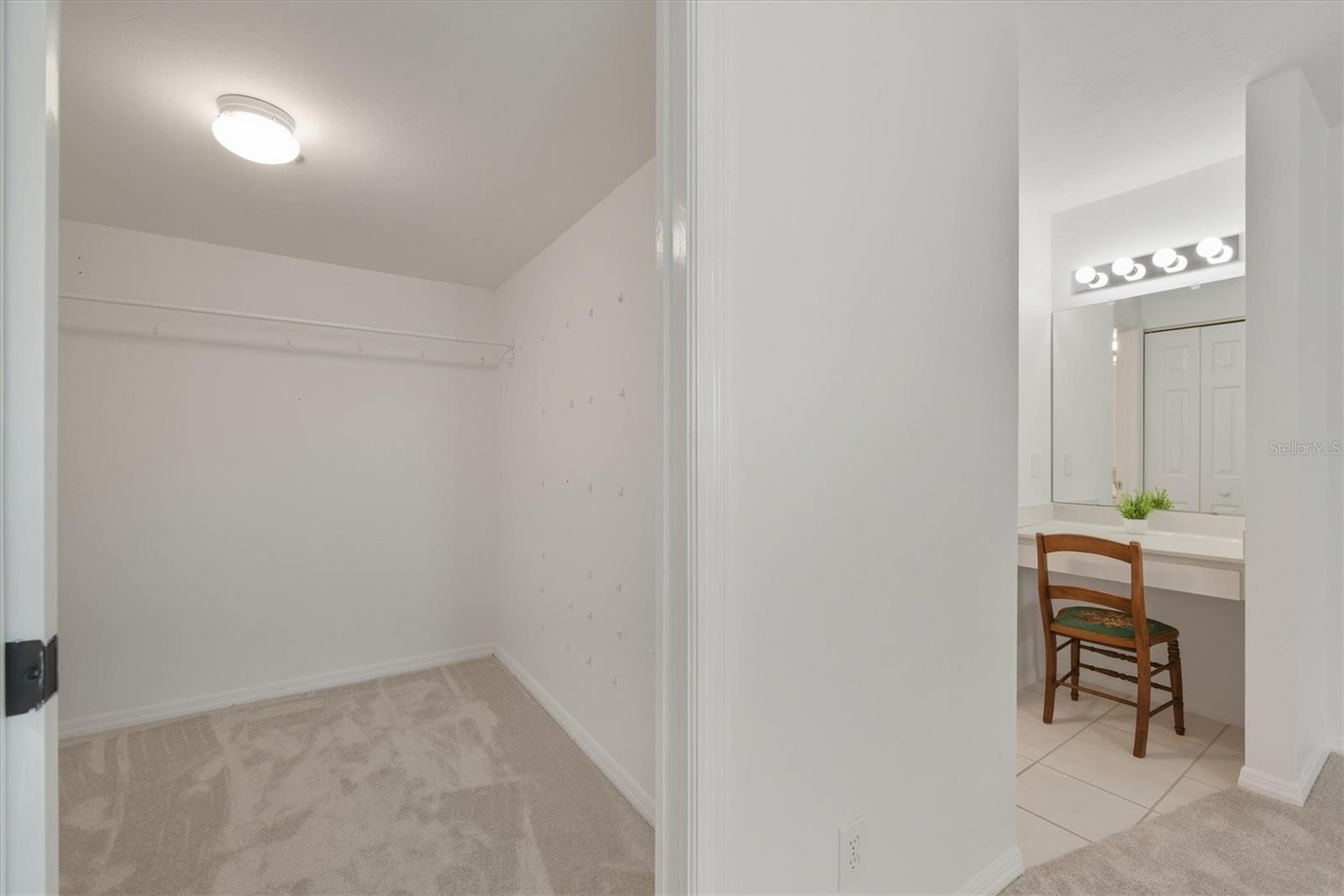 Image 30 of 53 For 23465 Harborview Road 826