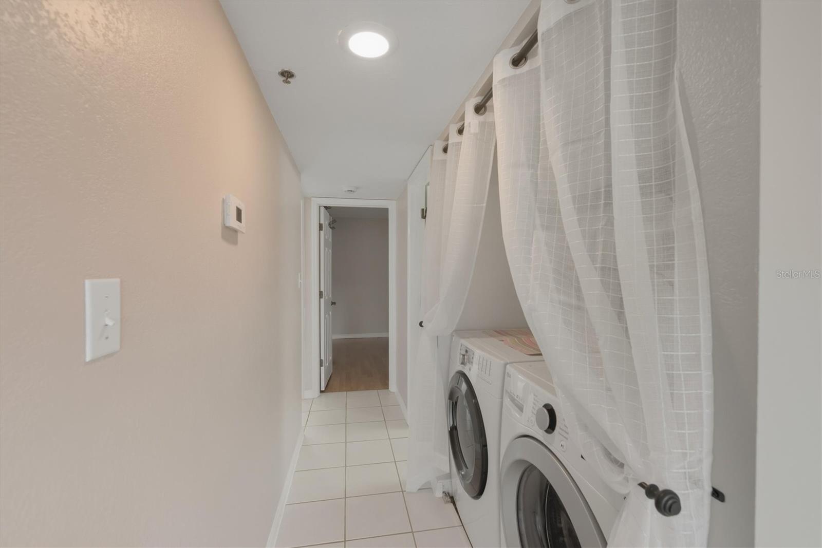 Image 32 of 53 For 23465 Harborview Road 826