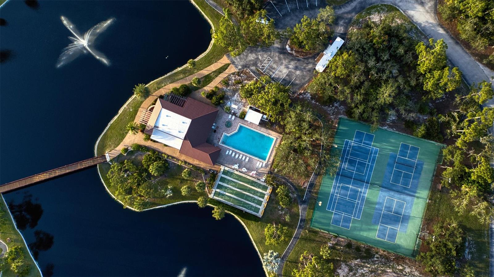 Image 48 of 53 For 23465 Harborview Road 826