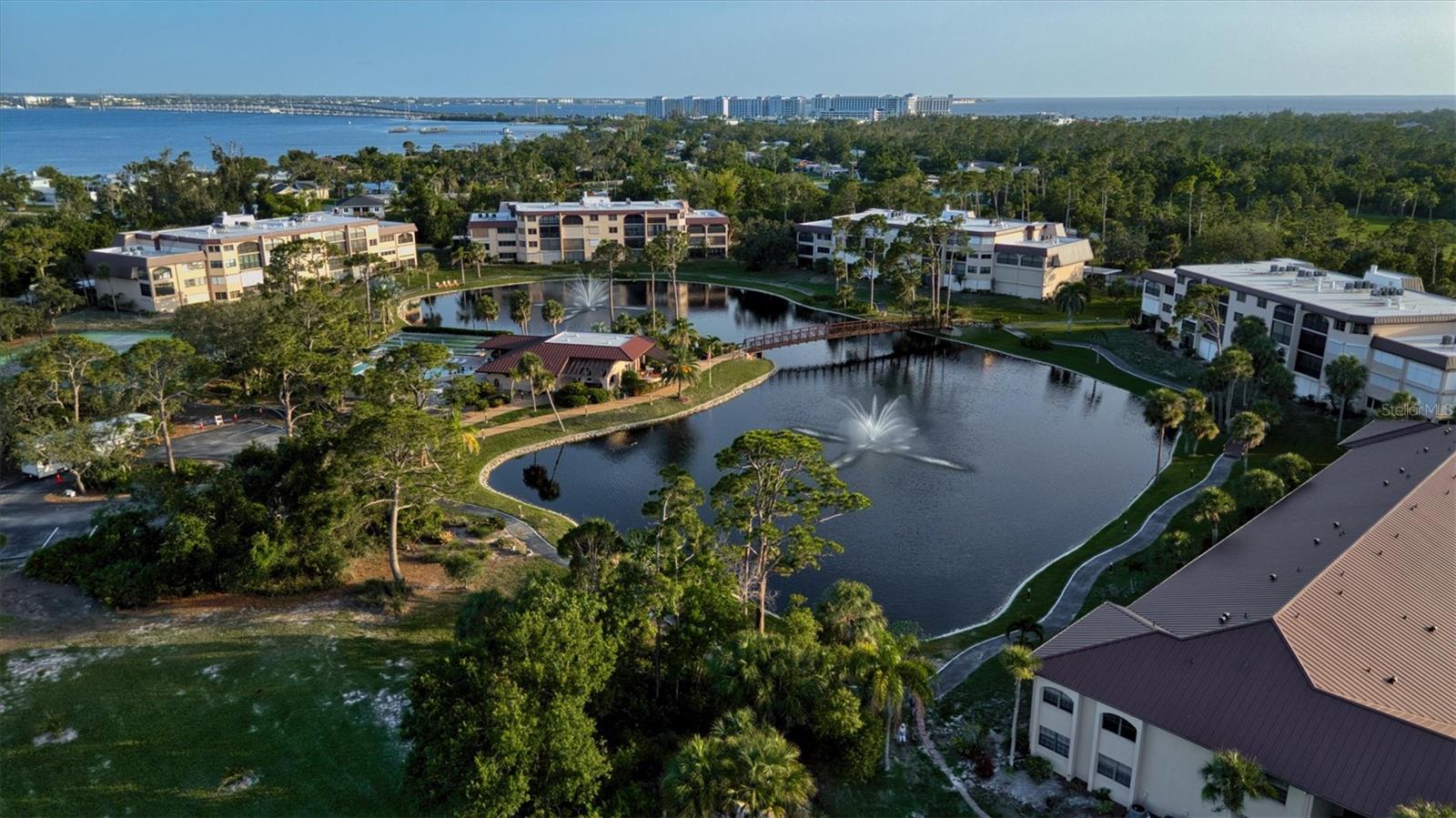 Image 50 of 53 For 23465 Harborview Road 826