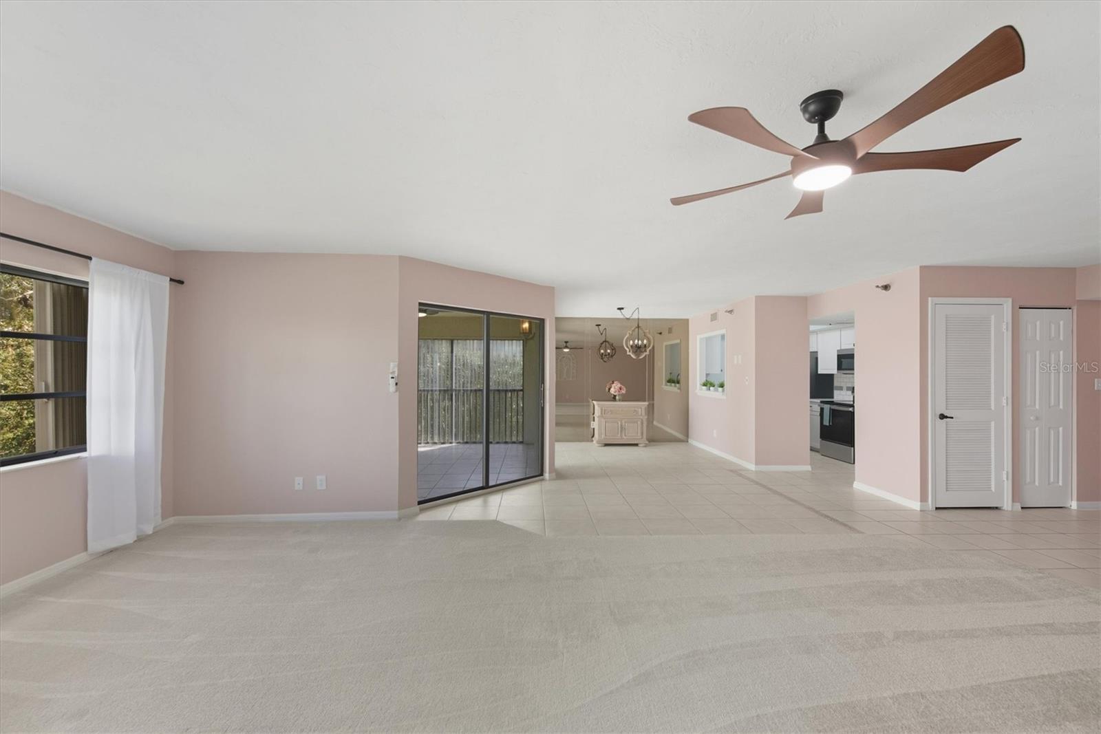 Image 8 of 53 For 23465 Harborview Road 826