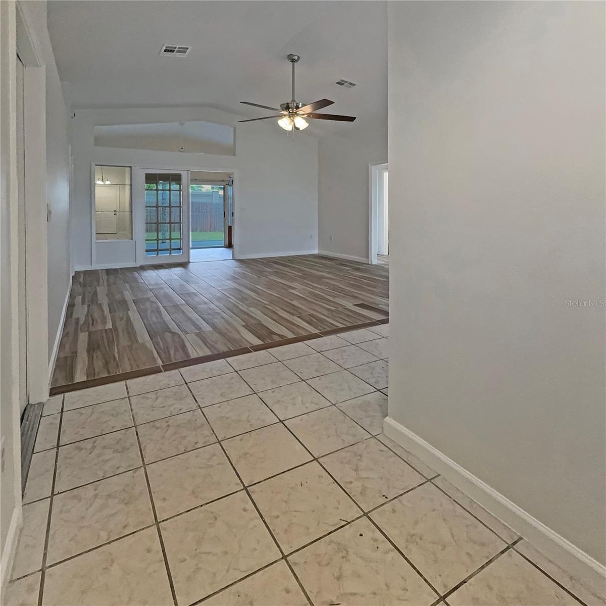 Image 6 of 38 For 44 Saint Kitts Circle