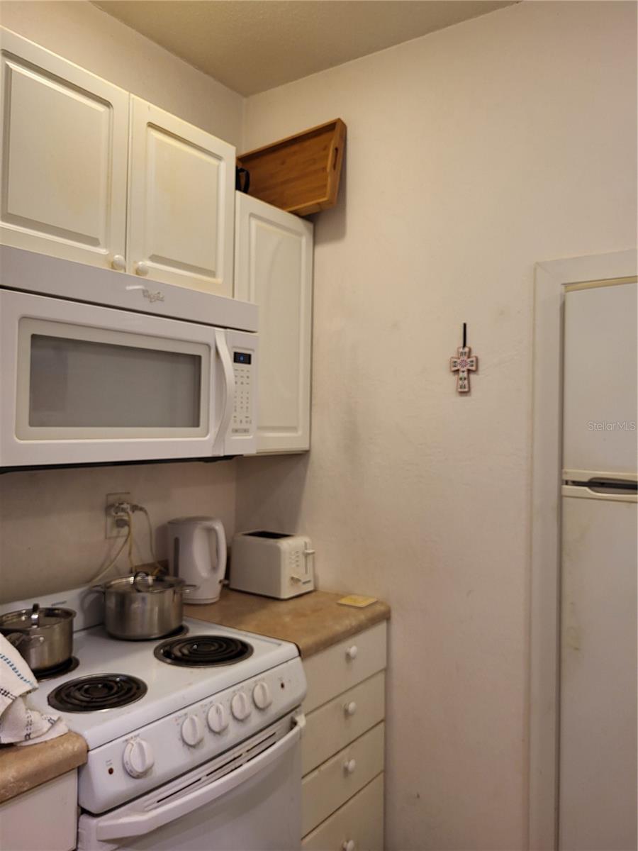 Image 7 of 16 For 3377 Camelot Drive 3377