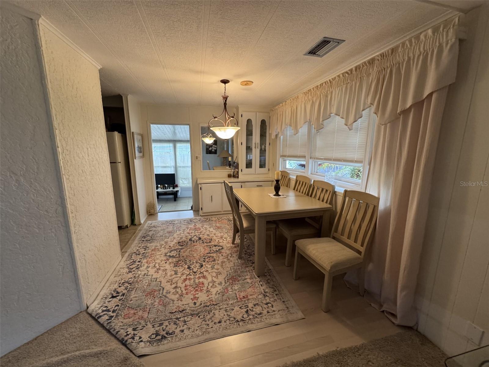 Image 10 of 24 For 9072 Lake Point Boulevard