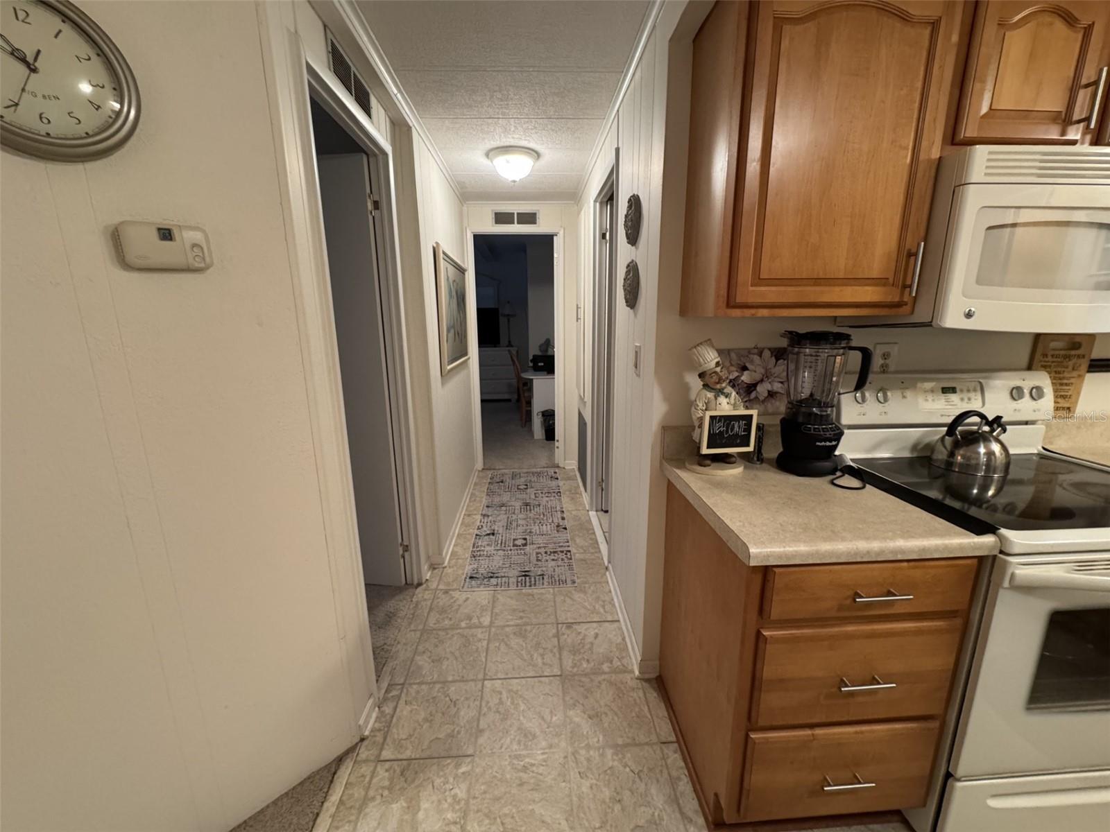 Image 13 of 24 For 9072 Lake Point Boulevard