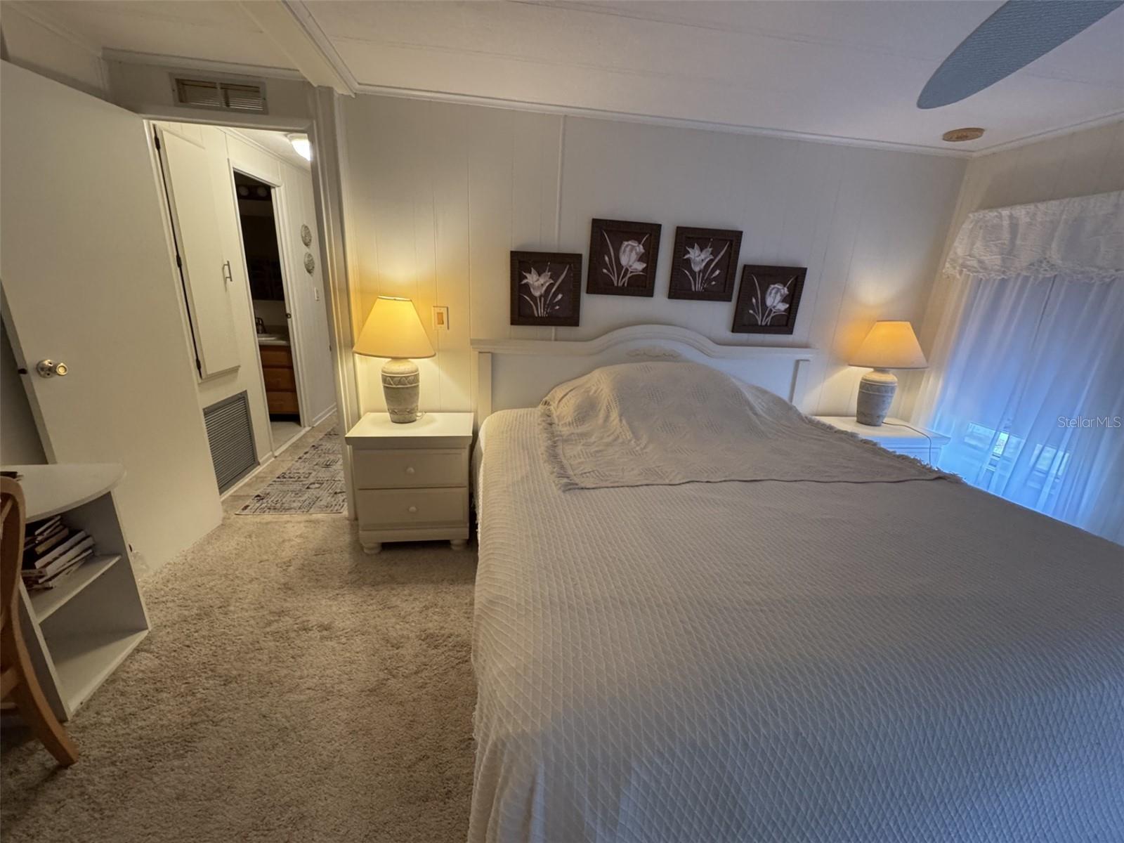 Image 19 of 24 For 9072 Lake Point Boulevard