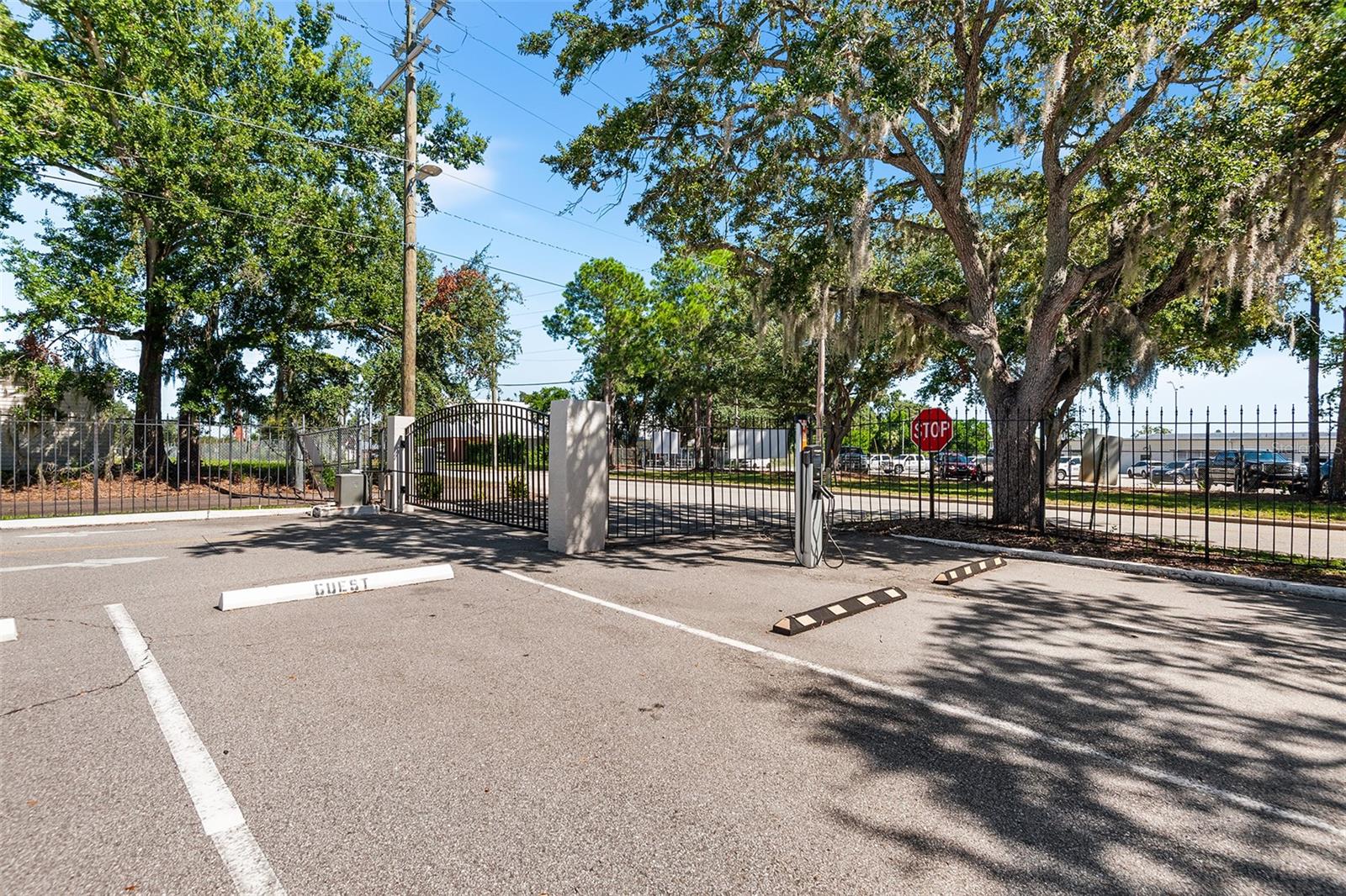 Image 29 of 35 For 1776 6th Street Nw  409