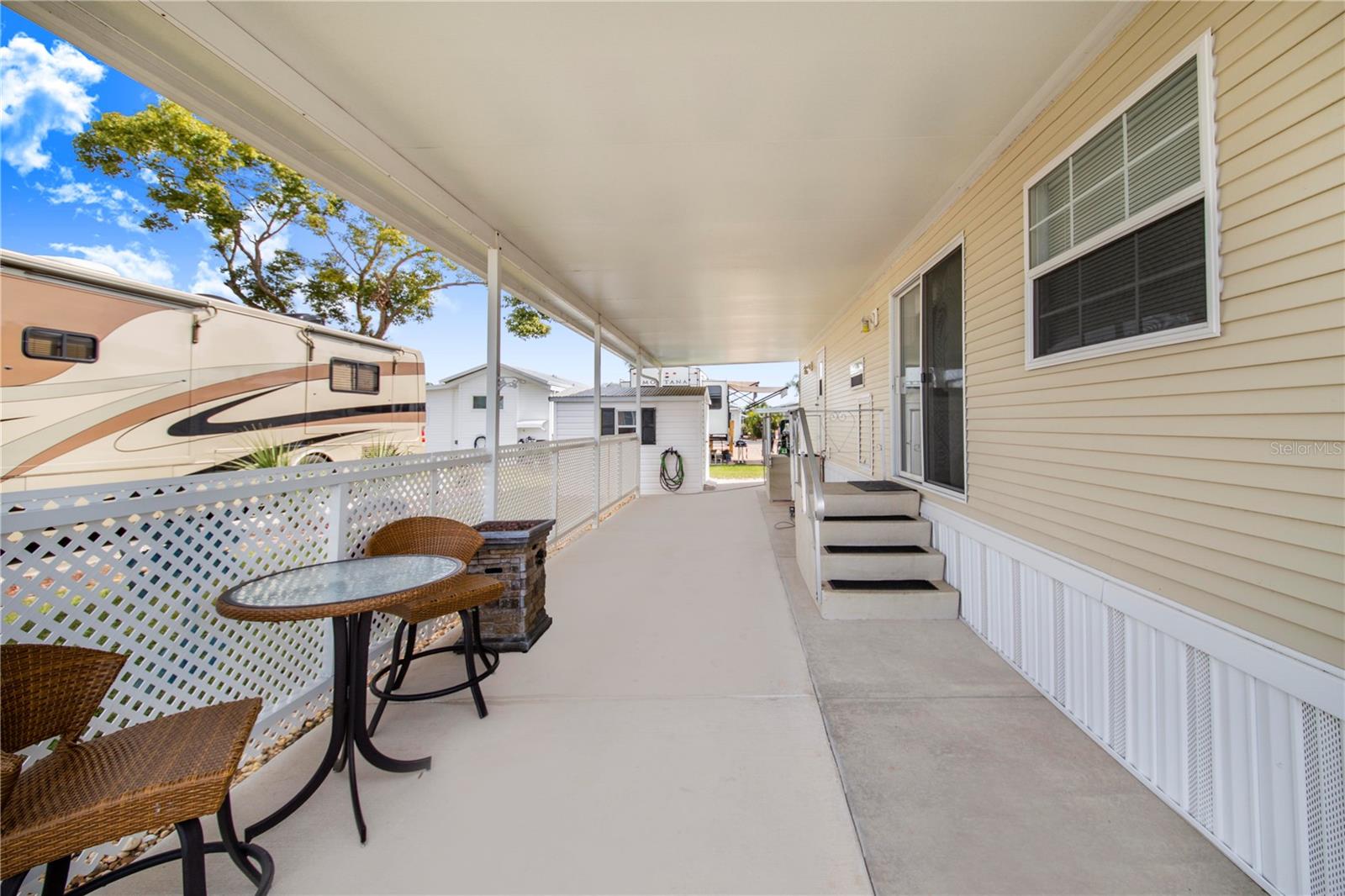 Image 7 of 34 For 228 Big Pine Avenue S