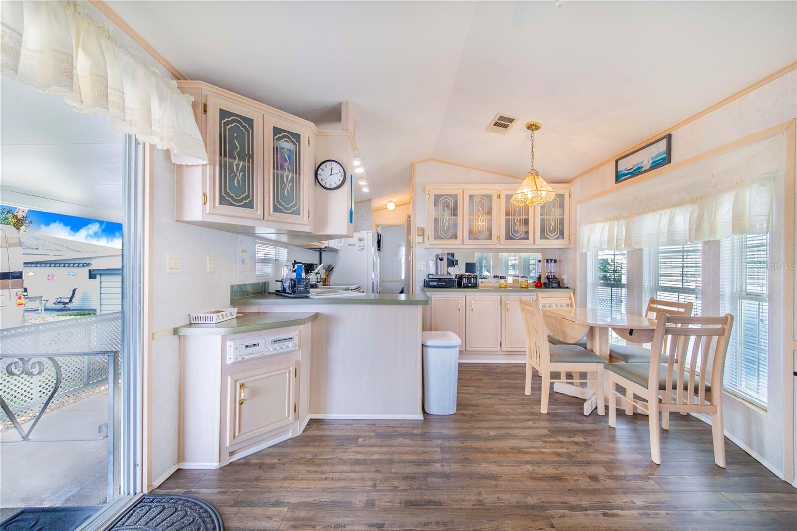 Image 9 of 34 For 228 Big Pine Avenue S